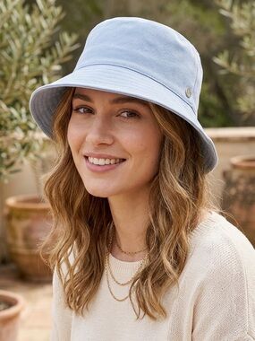 Vince Camuto Light Blue Reversible Gingham Bucket Hat NEW!